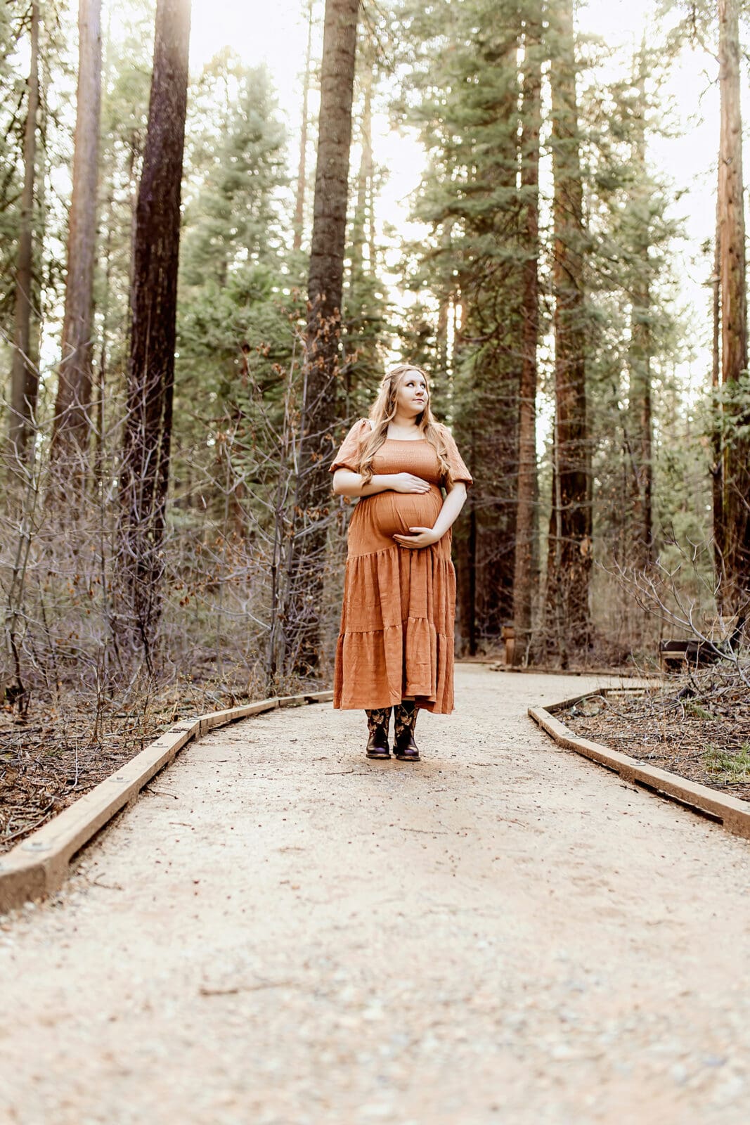 outdoor maternity session in Oakdale California 